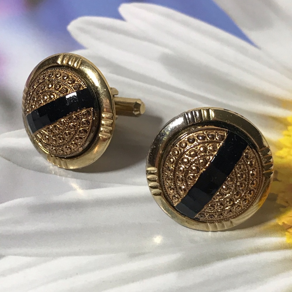 Men’s vintage cuff links, ornate, real onyx, nice!